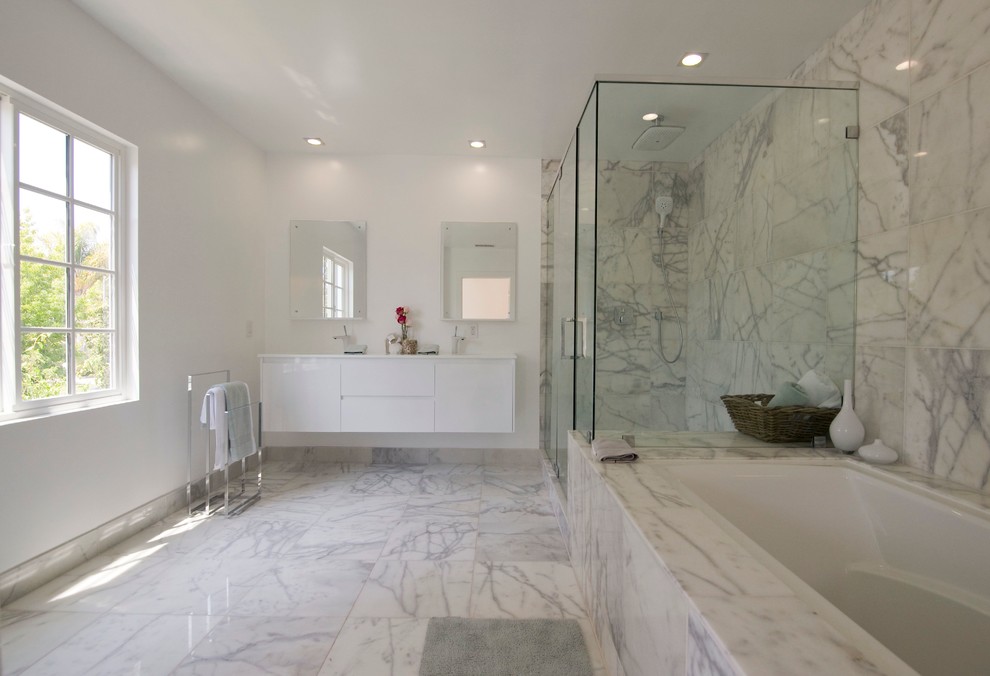 phòng tắm ốp gạch đá granite trắng