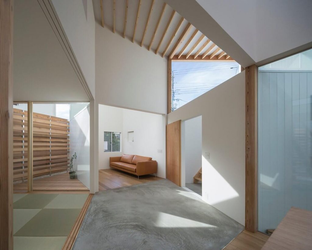 Gli stili unici del soffitto sono creati grazie ad uno speciale modello architettonico