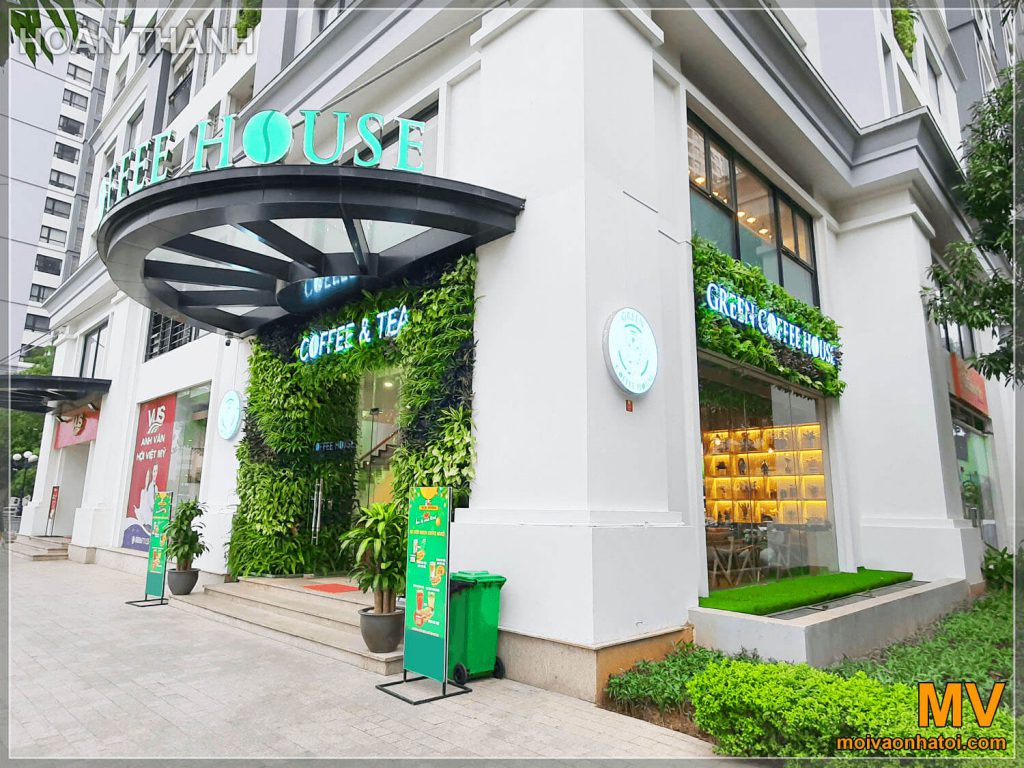 Imitation green cafe facade design