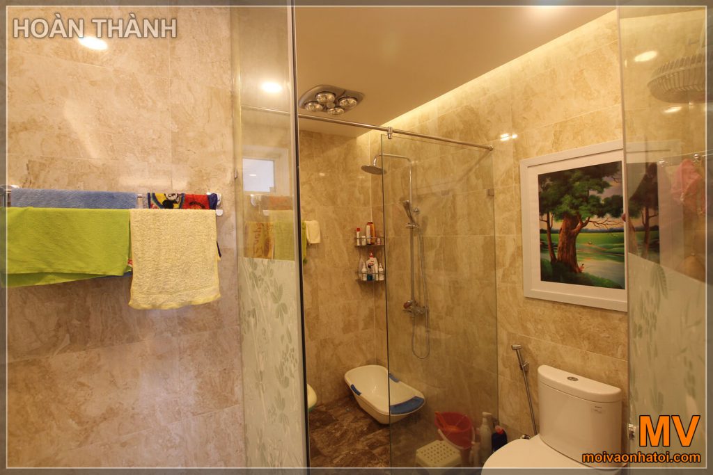 Completion of Nguyen Van Cu apartment's bathroom