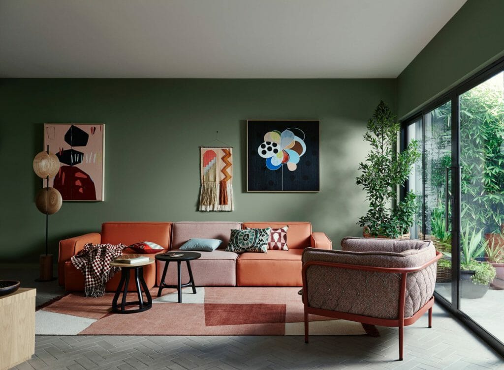 zelená a oranžová šablona obývacího pokoje