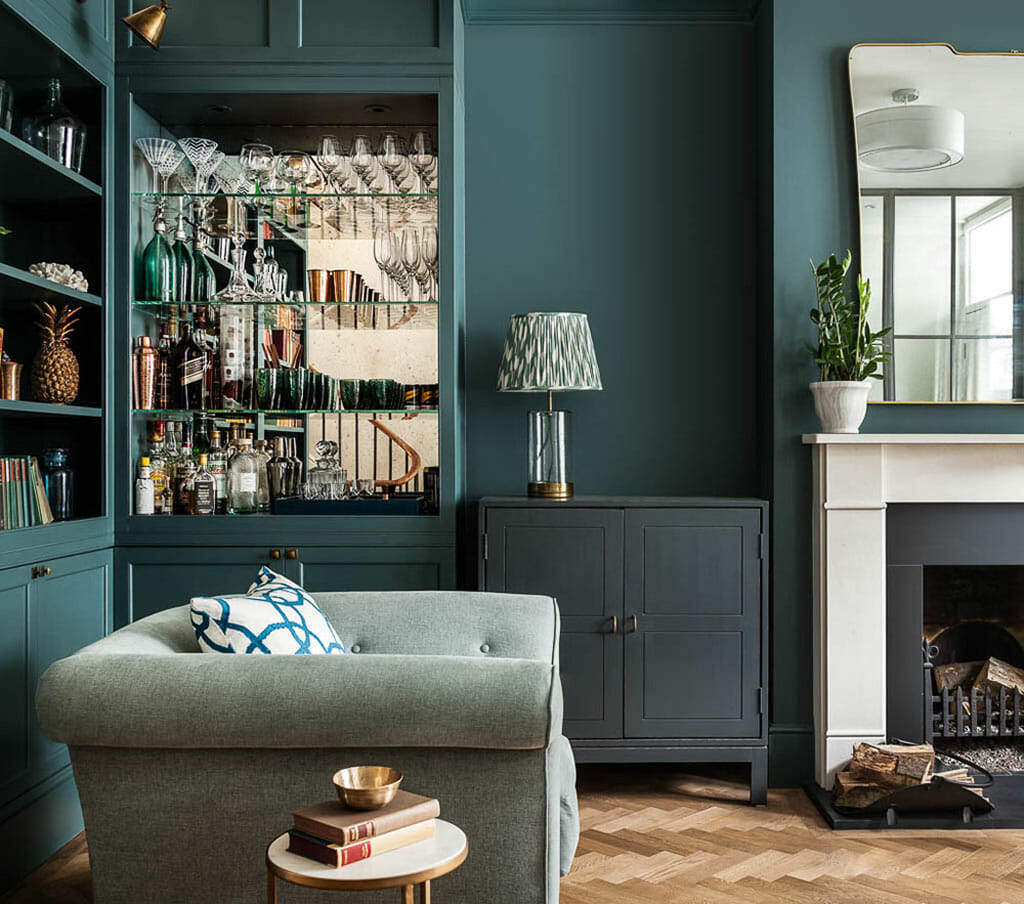 THE SECRETS OF BLUE AND GOLD COORDINATION IN INTERIOR - MV