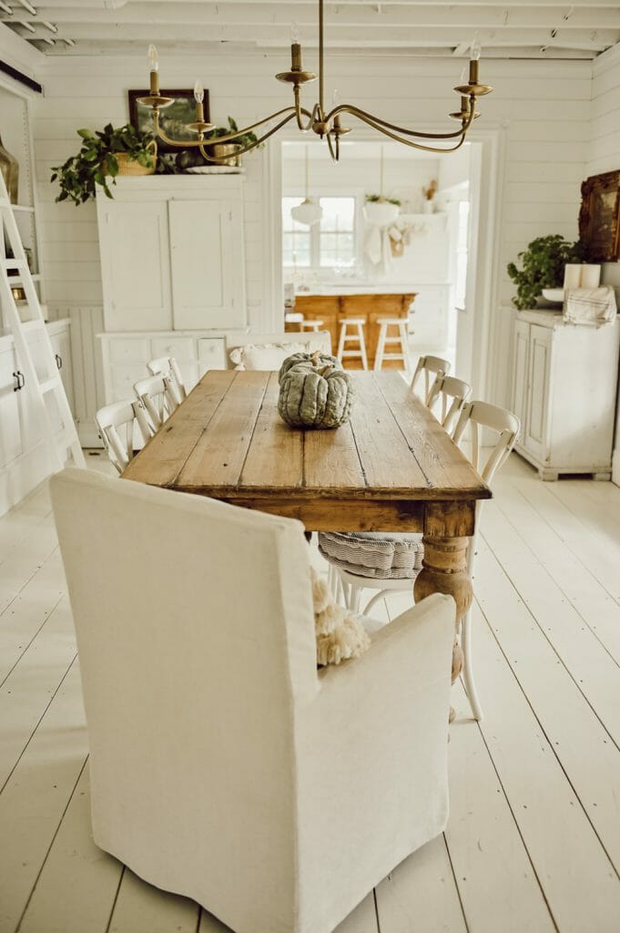 bright white farmhouse furniture