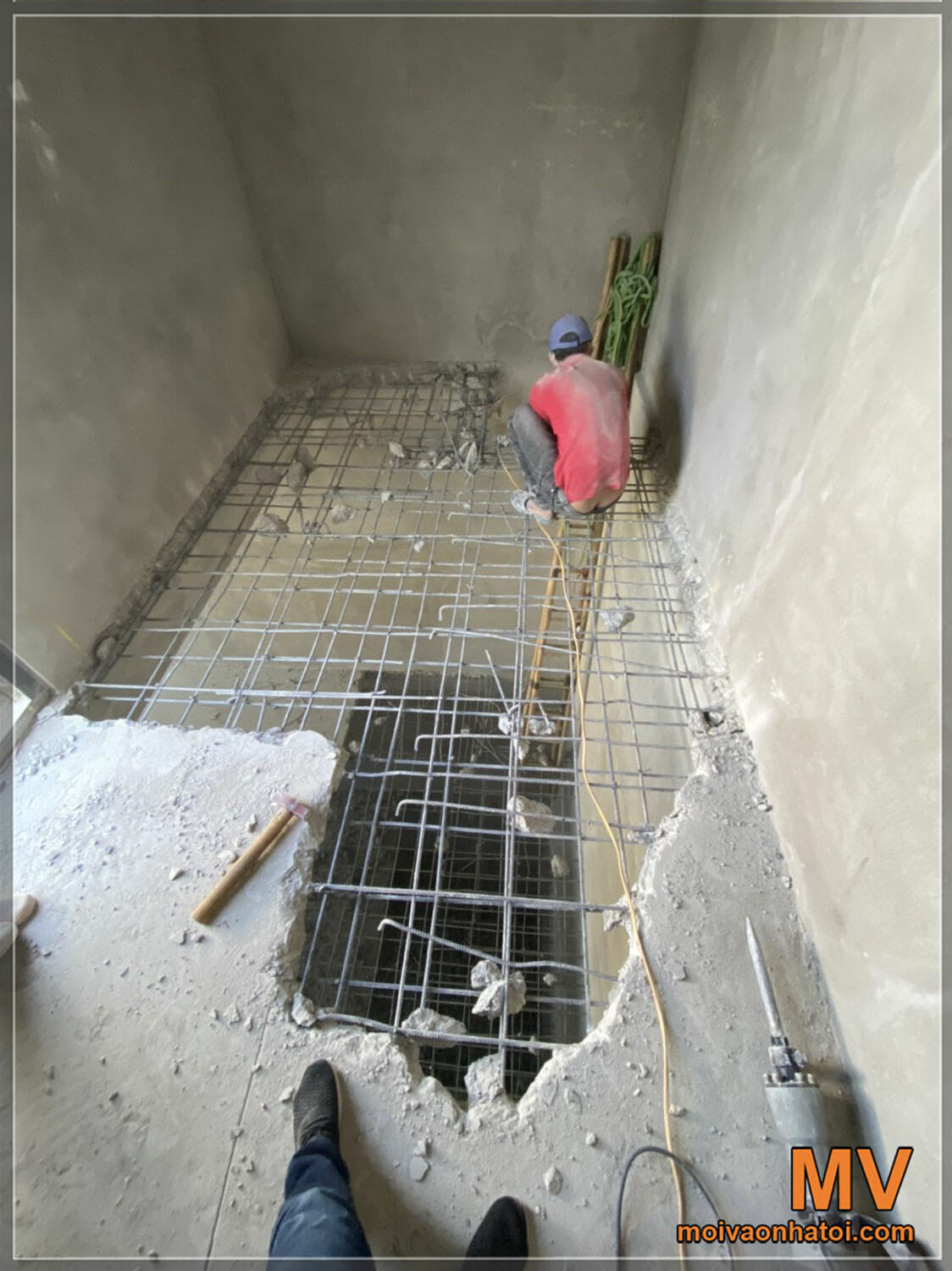 Demolishing the concrete floor of Vinhomes Ocean Park