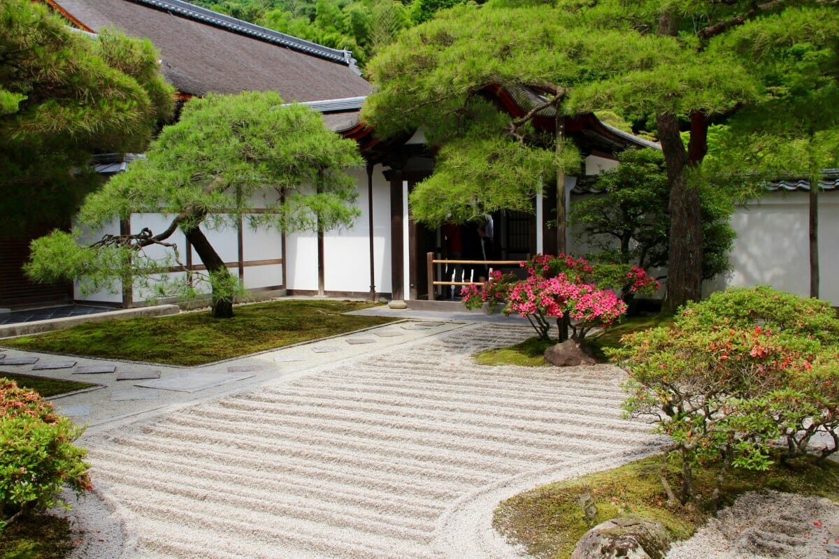 thiết kế sân vườn kiểu Nhật Bản